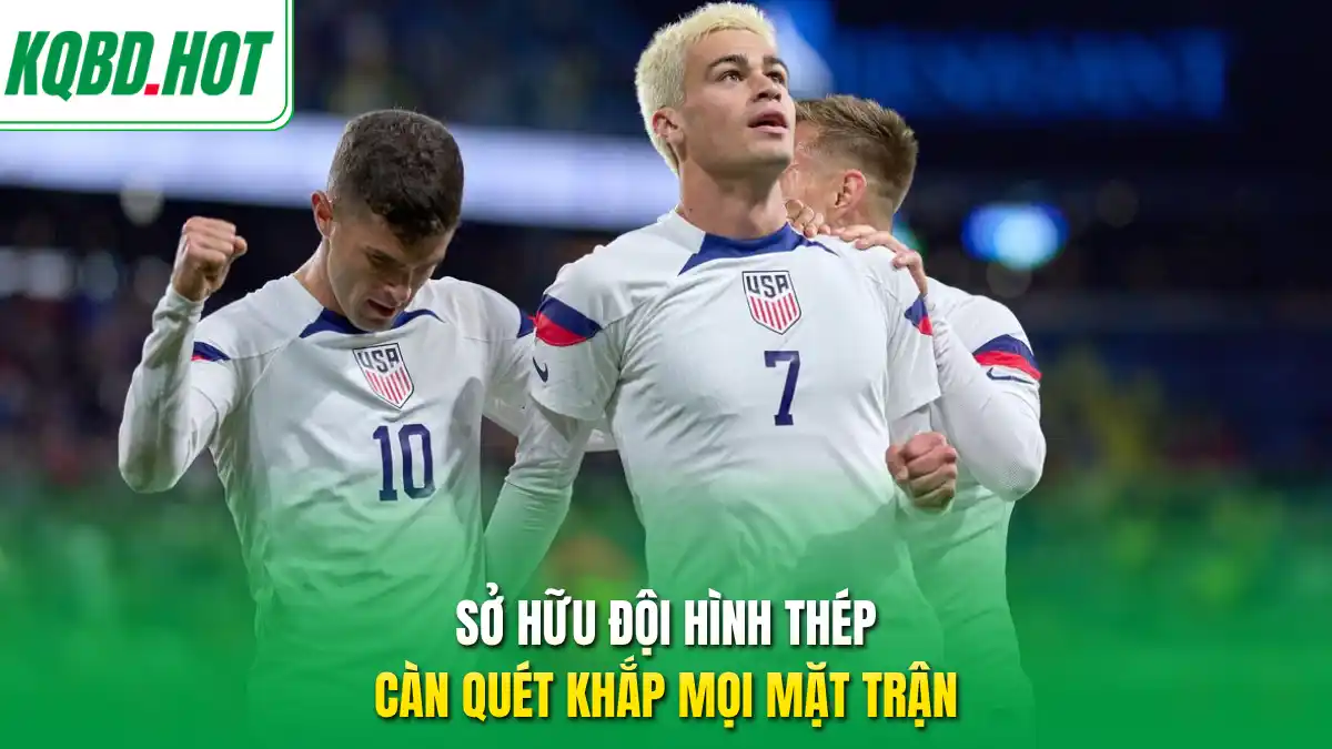 Sở hữu đội hình thép càn quét khắp mọi mặt trận